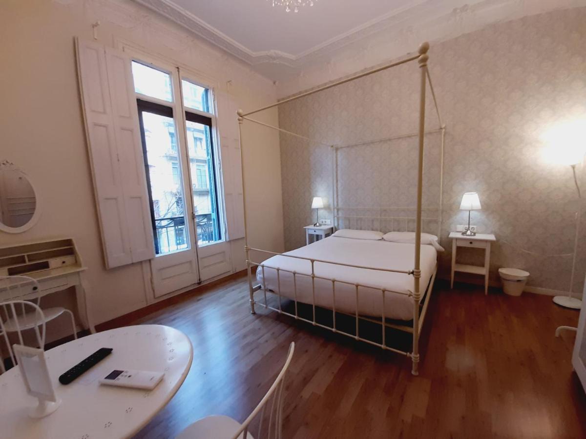Lumine Luxury Suites By Gaiarooms Барселона Экстерьер фото